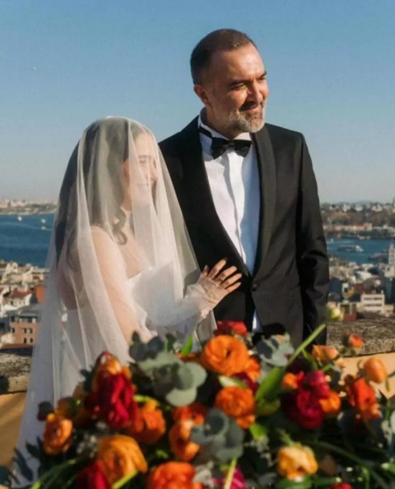 Funda Eryiğit'ten bebeğiyle ilk paylaşım...